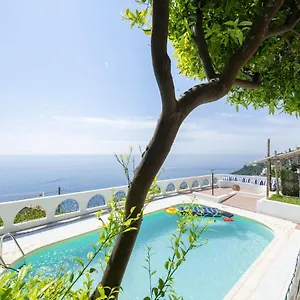 Petra Amalfi
